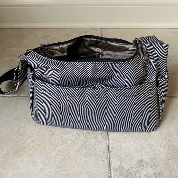 Ju-ju-be hobo Changing bag - Picture 4 of 8